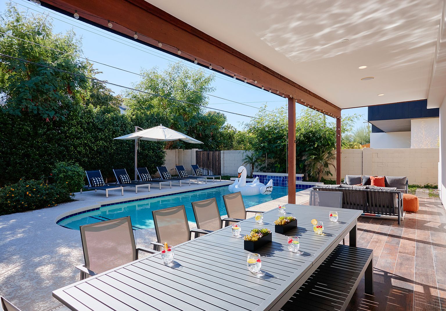 3229 E Campbell Ave Phoenix, AZ 85018 photo 2