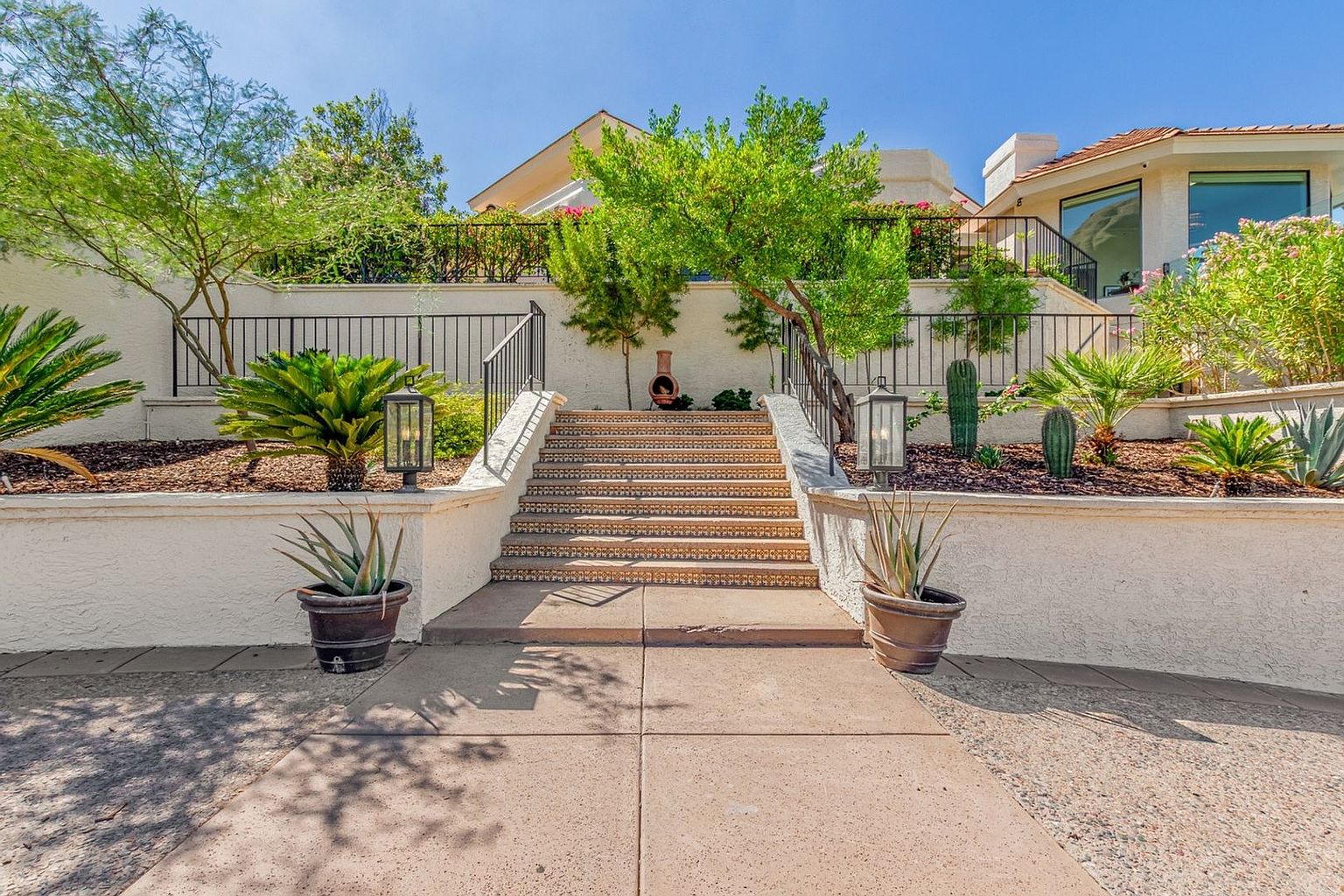 Stunning 7br House In Camelback Canyon photo 3