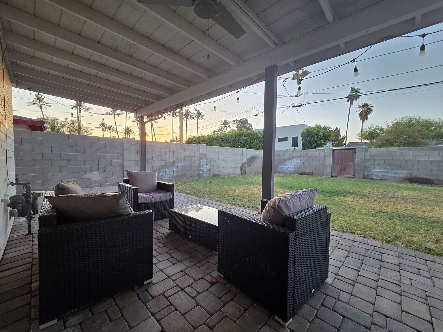 4242 E Montecito Ave photo 2