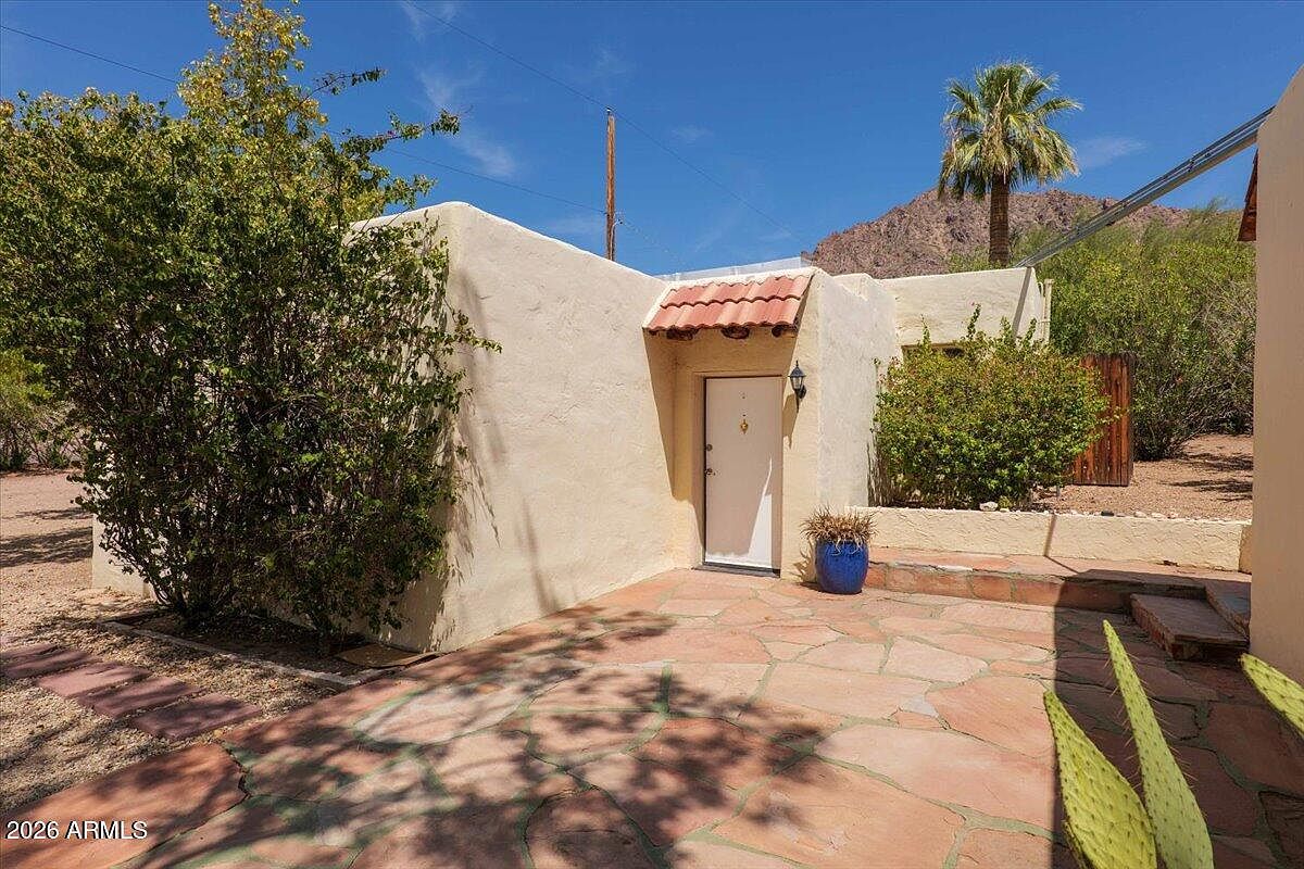 5702 E Camelback Rd Phoenix, AZ 85018 photo 5