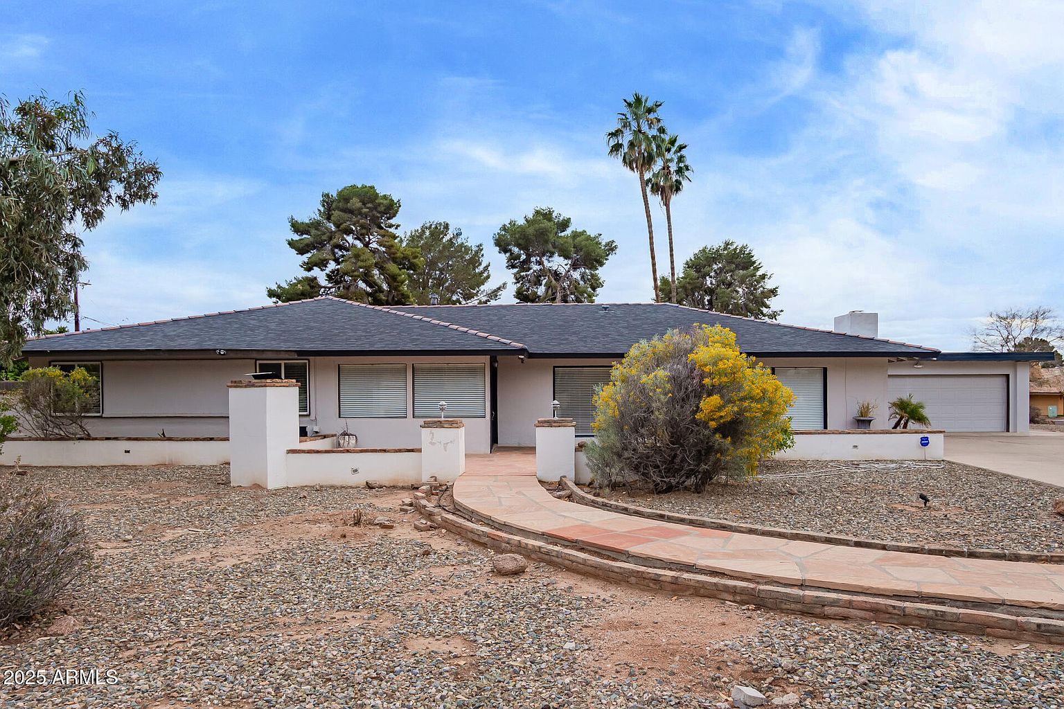 5401 E Exeter Blvd Phoenix, AZ 85018 photo 3