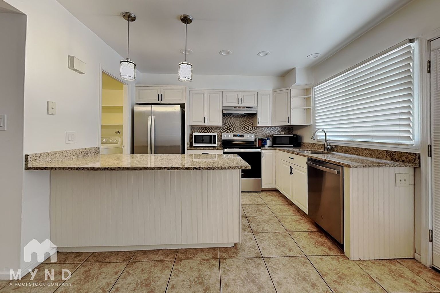 5823 N 81st St Scottsdale, AZ 85250 photo 2