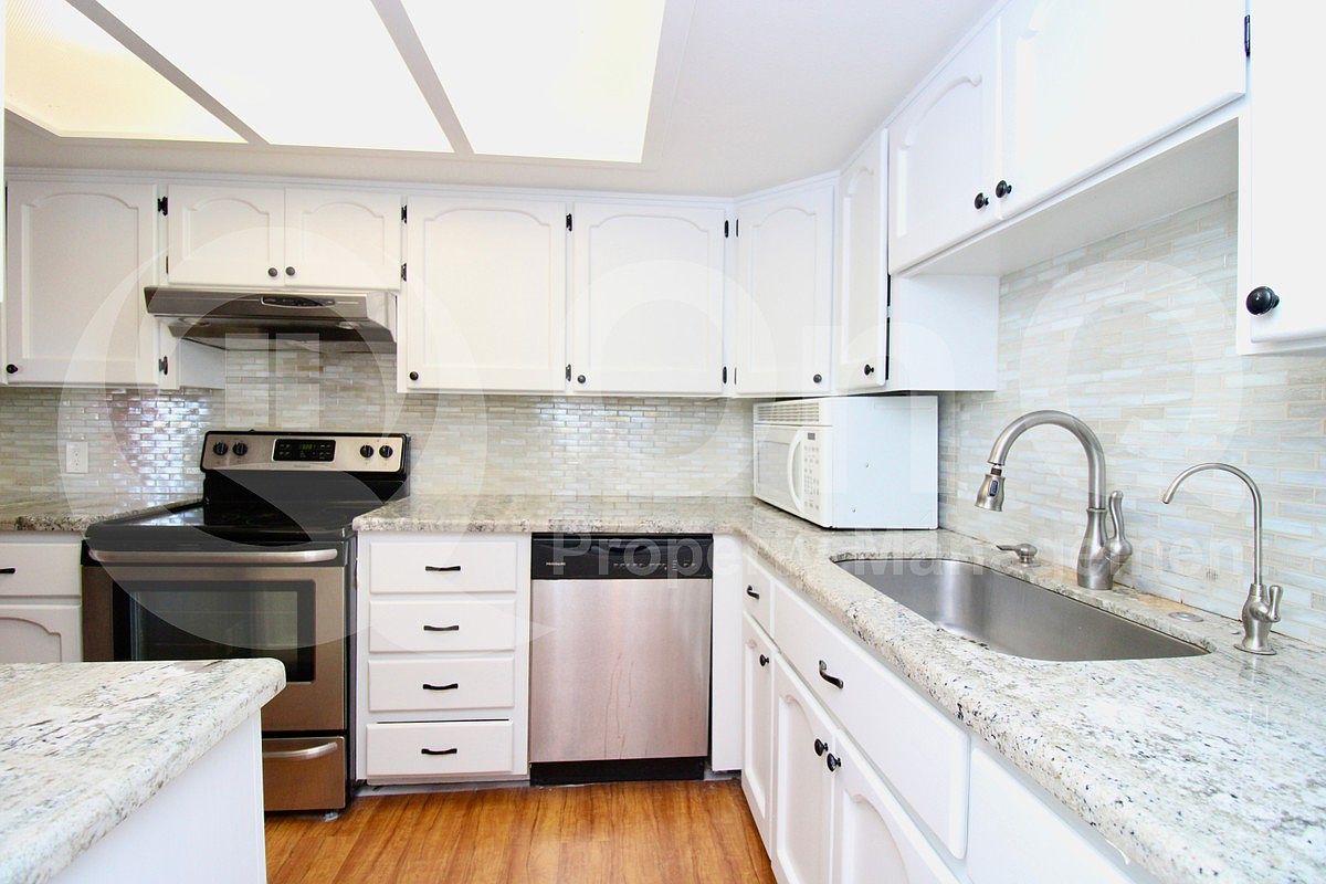 5621 N 79TH Street 6 photo 5