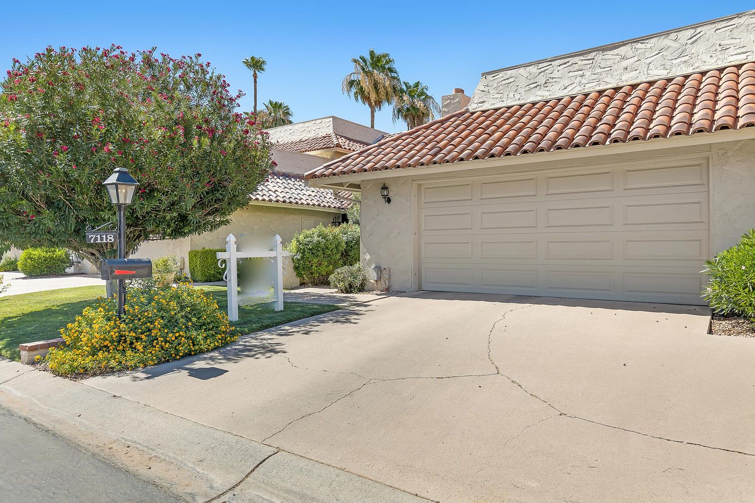 7118 E BUENA TERRA Way photo 5