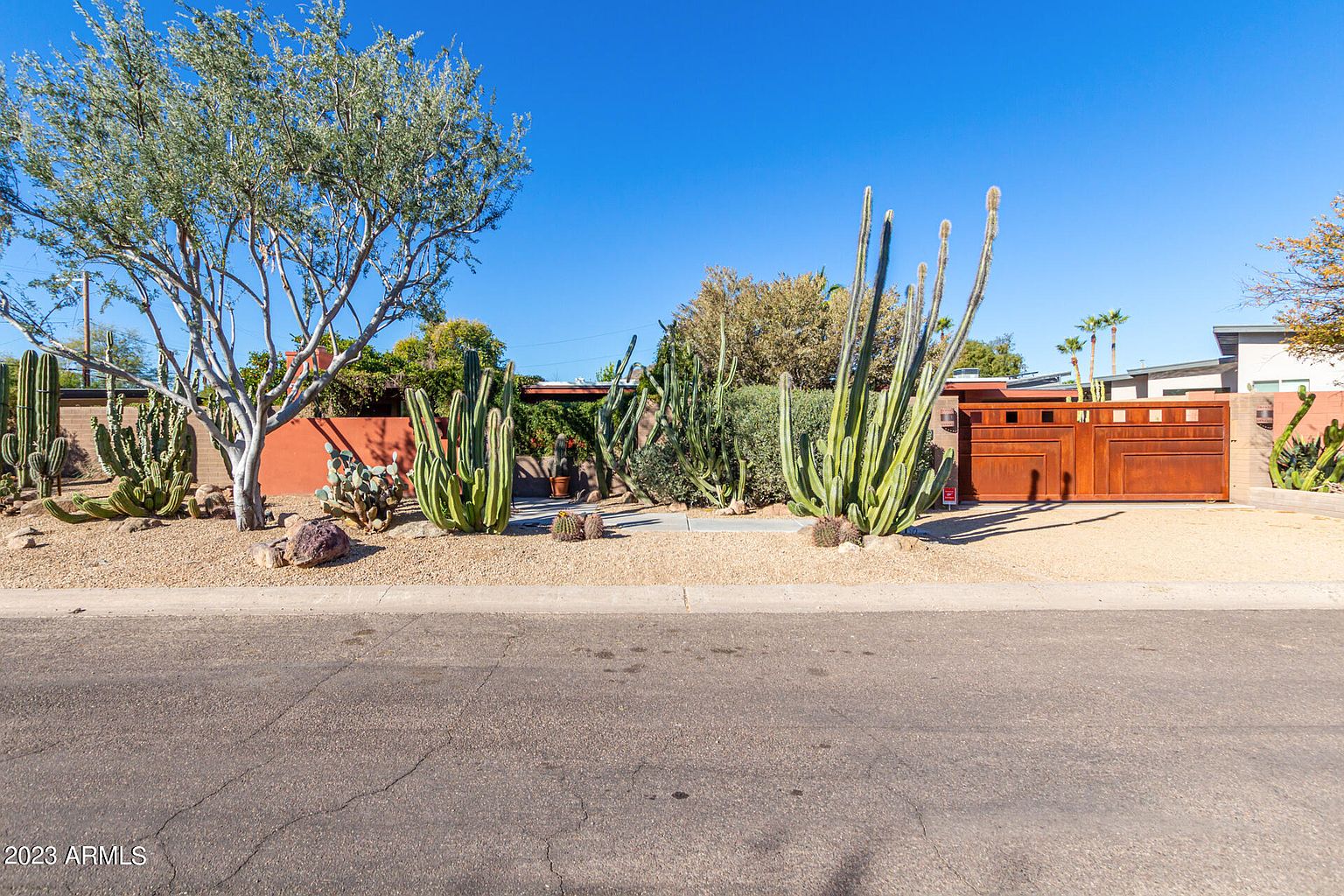 5018 N 71st Pl Paradise Valley, AZ 85253 photo 2