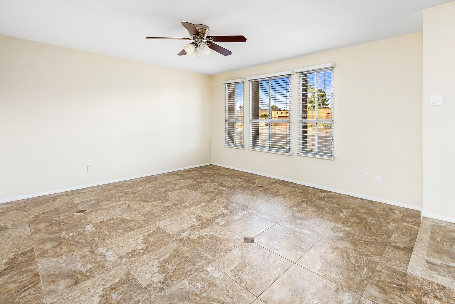 8323 E Vista Dr photo 5