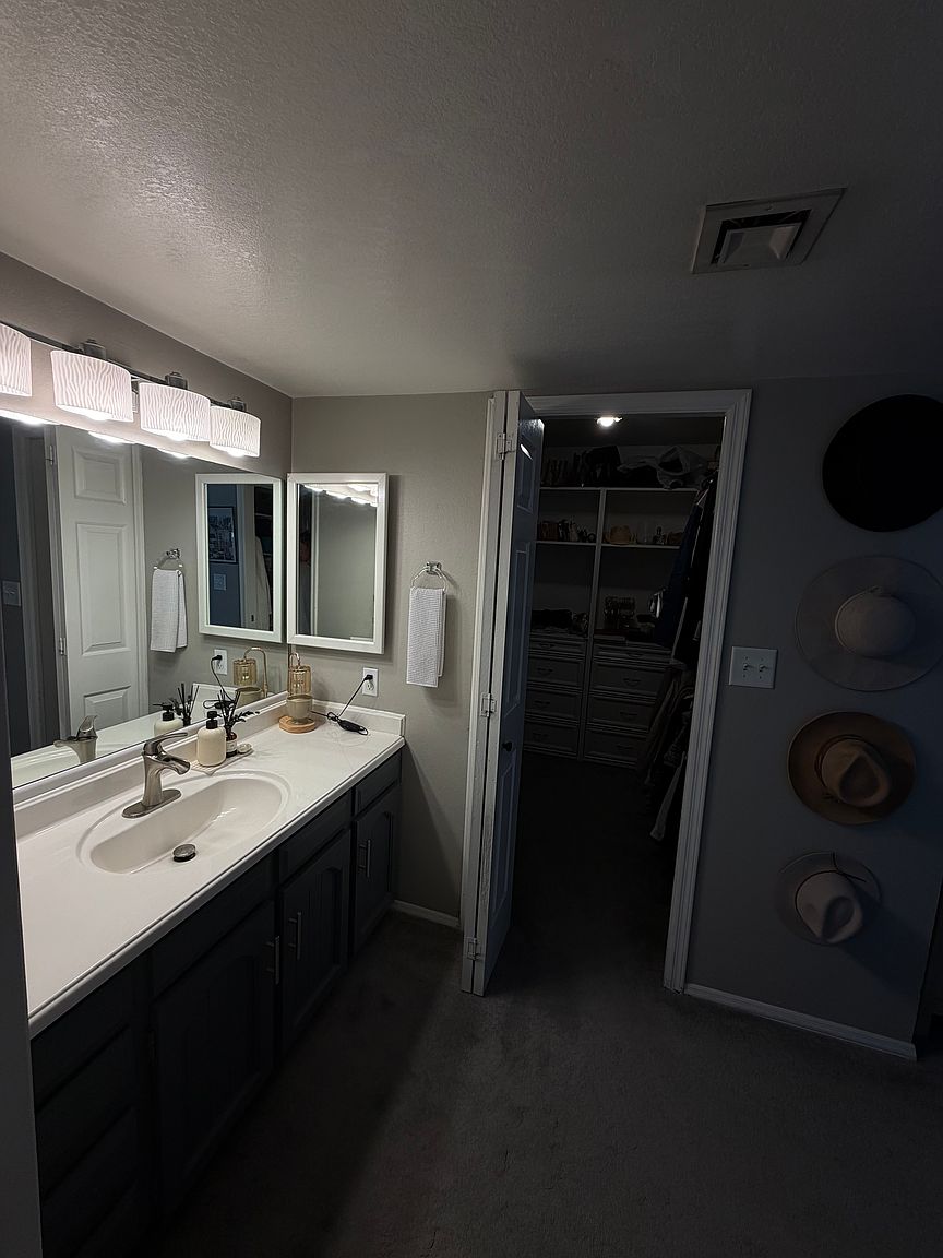 7335 E Northland Dr photo 5
