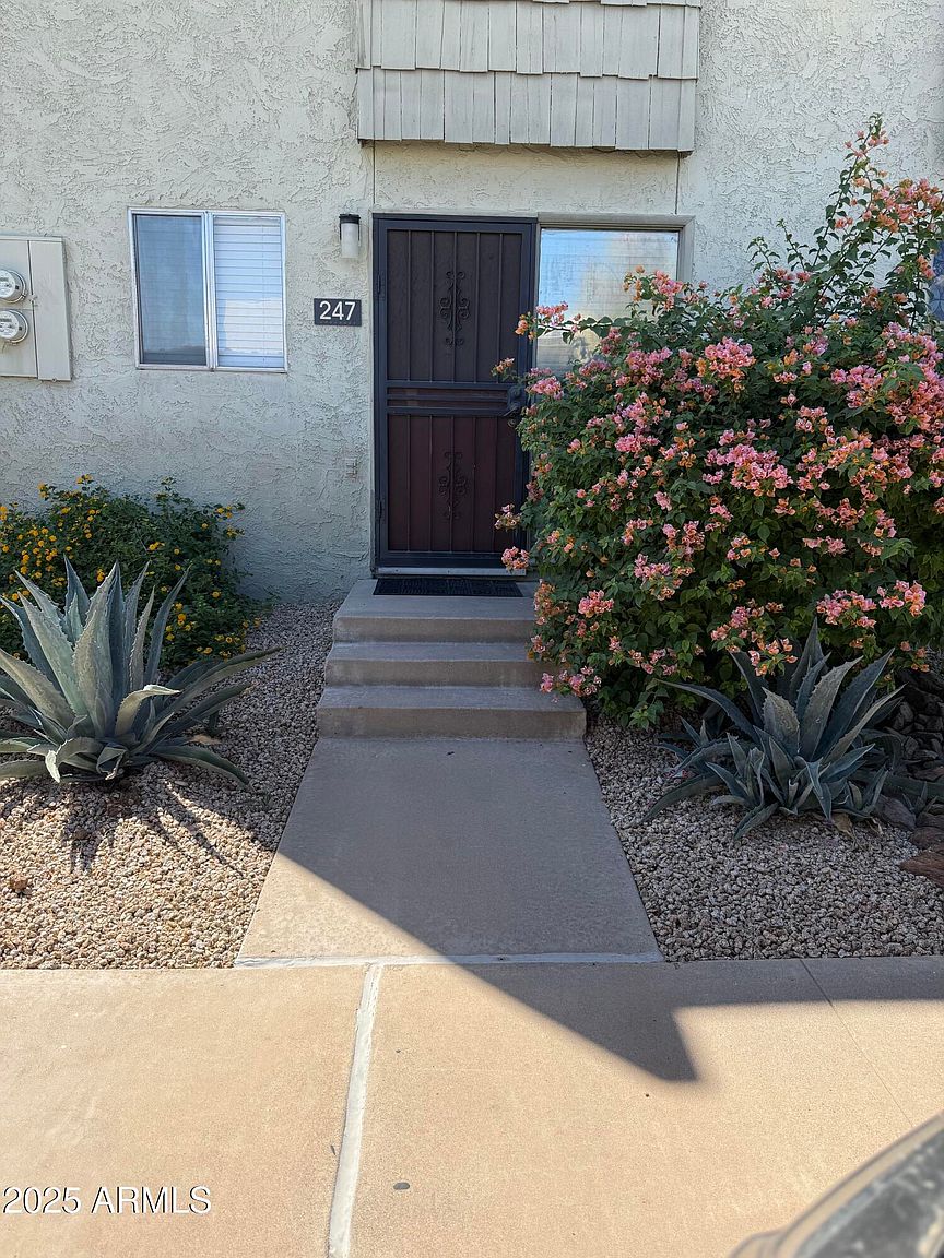 4630 N 68th Street photo 2
