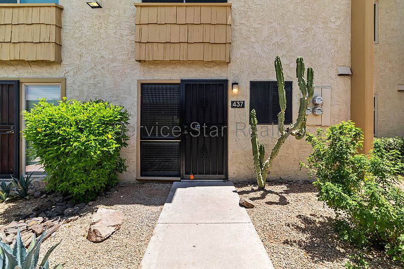 4610 N 68th St photo 4