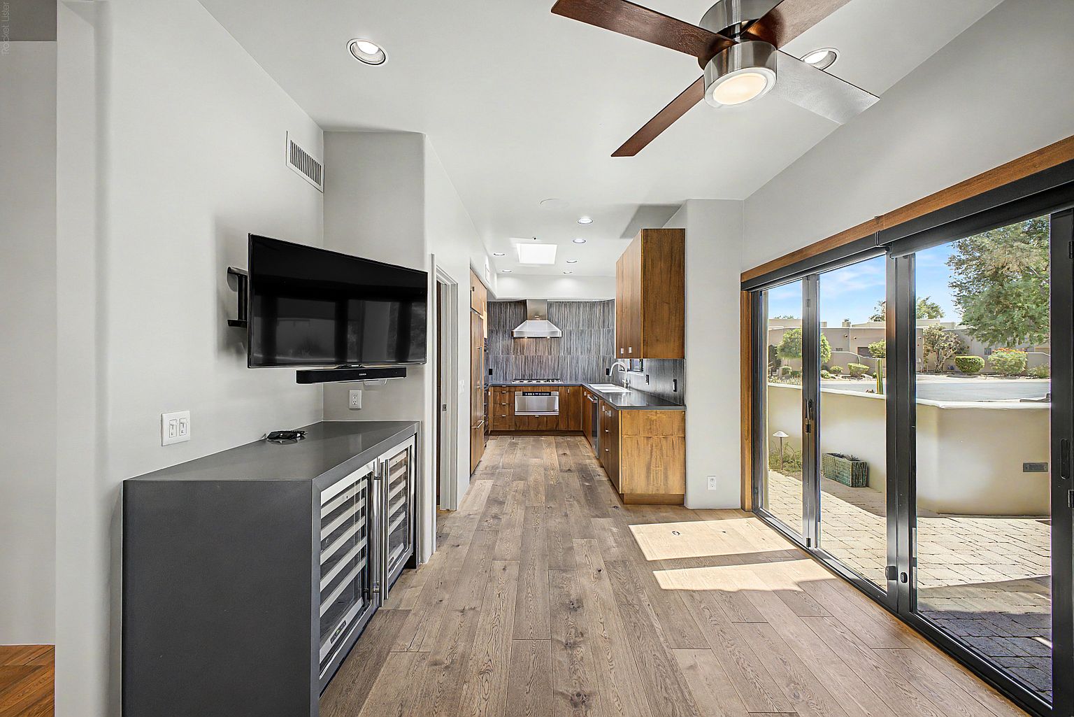 6711 E Camelback Rd photo 4
