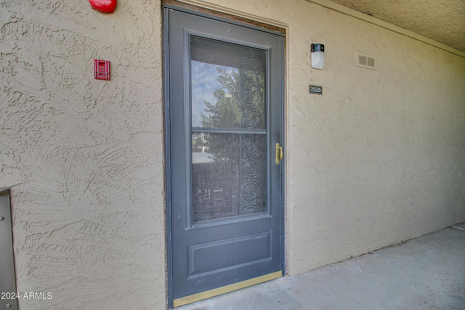 7625 E Camelback Rd photo 4