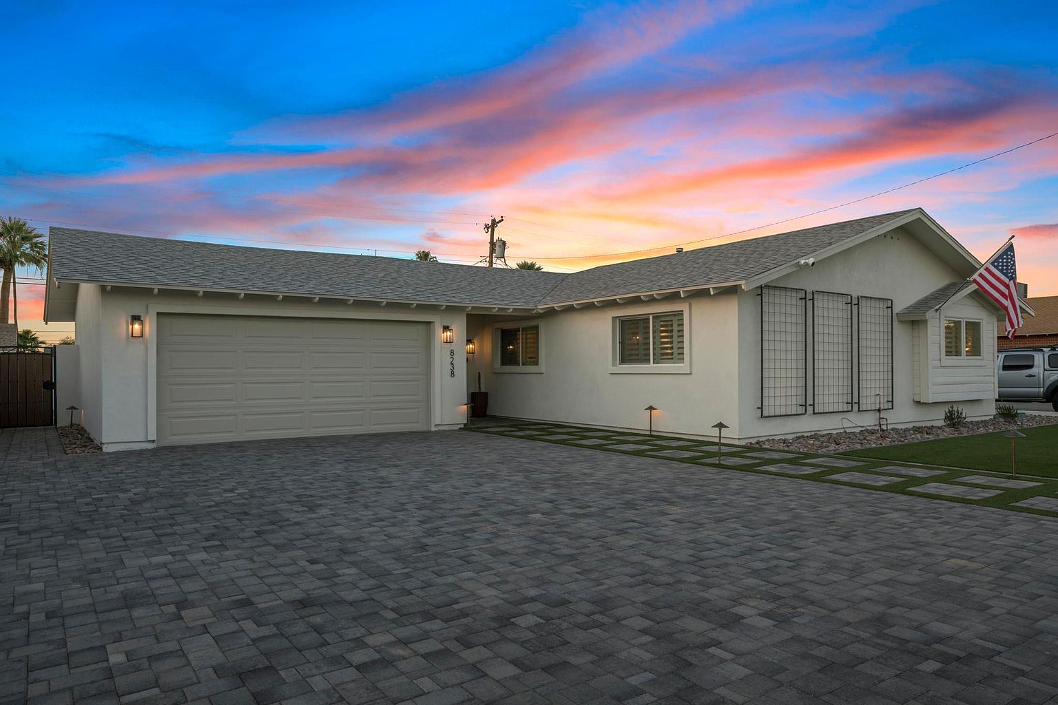 8238 E Mackenzie Dr photo 4
