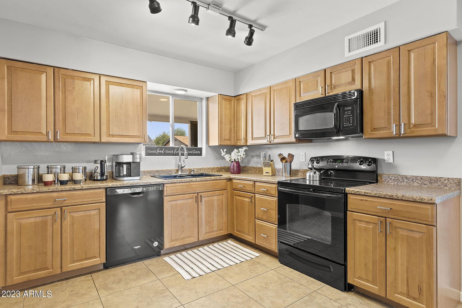 8308 E Minnezona Ave Scottsdale, AZ 85251 photo 4