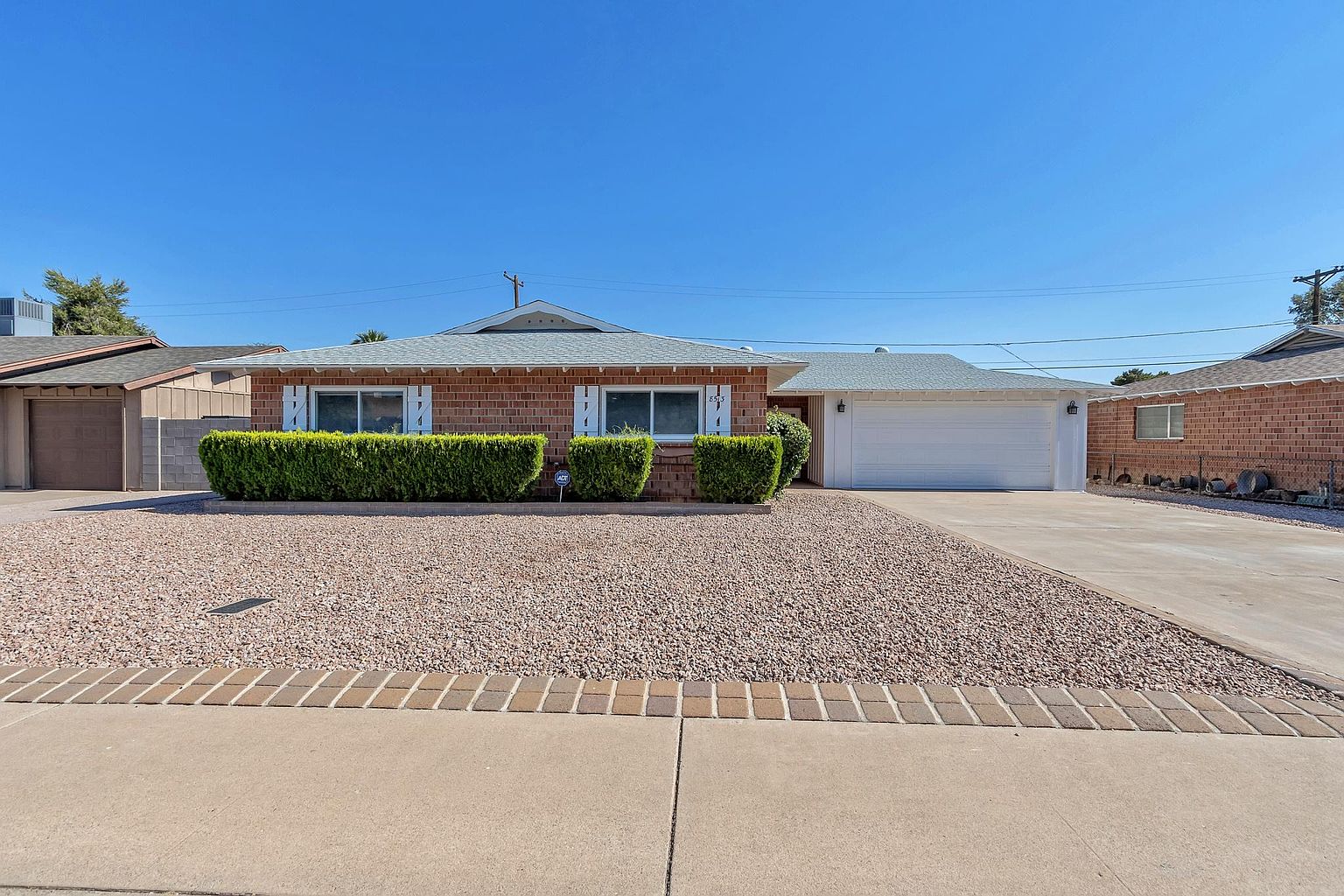 8513 E Rancho Vista Dr photo 2