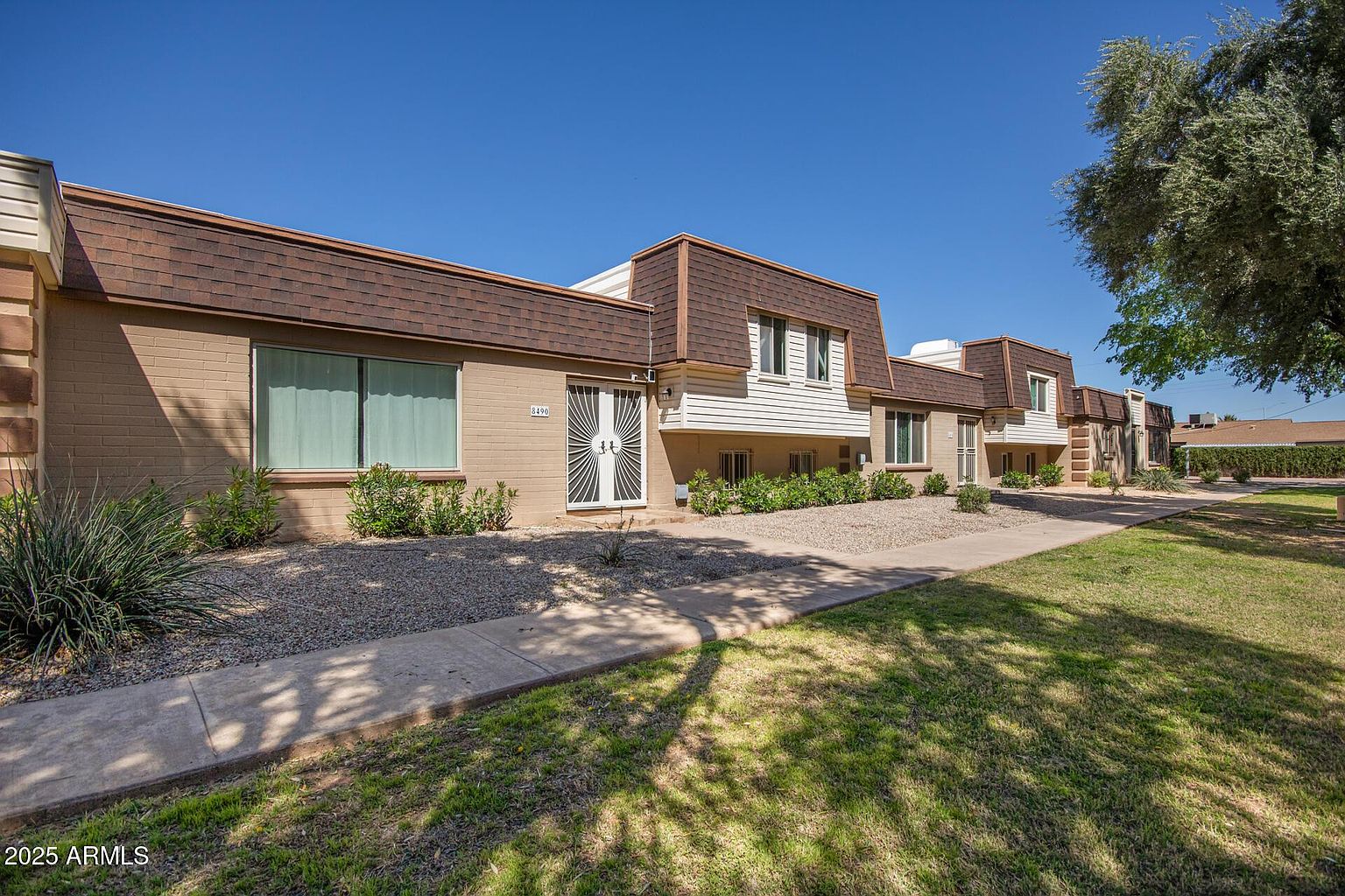 8490 E Chaparral Rd Scottsdale, AZ 85250 photo 3