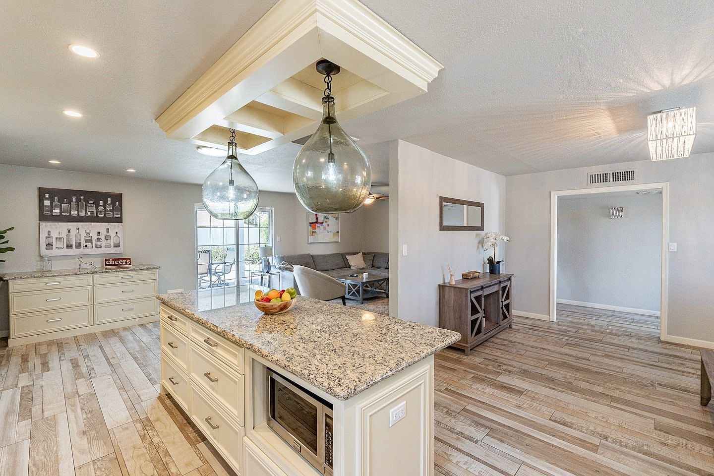 8708 E Vista Dr photo 5