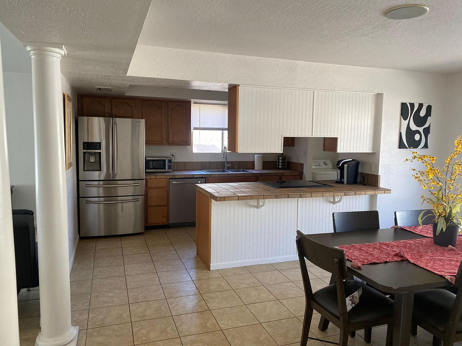 8438 E San Miguel Ave photo 2