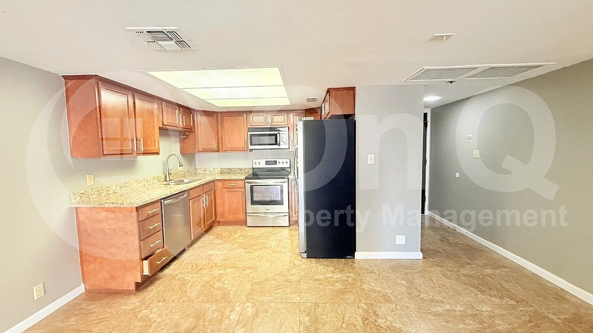 7910 E Camelback Rd photo 5