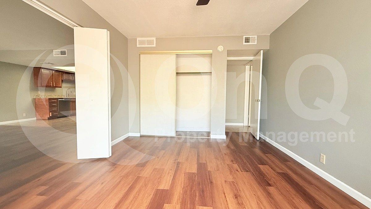 7910 E Camelback Rd photo 3