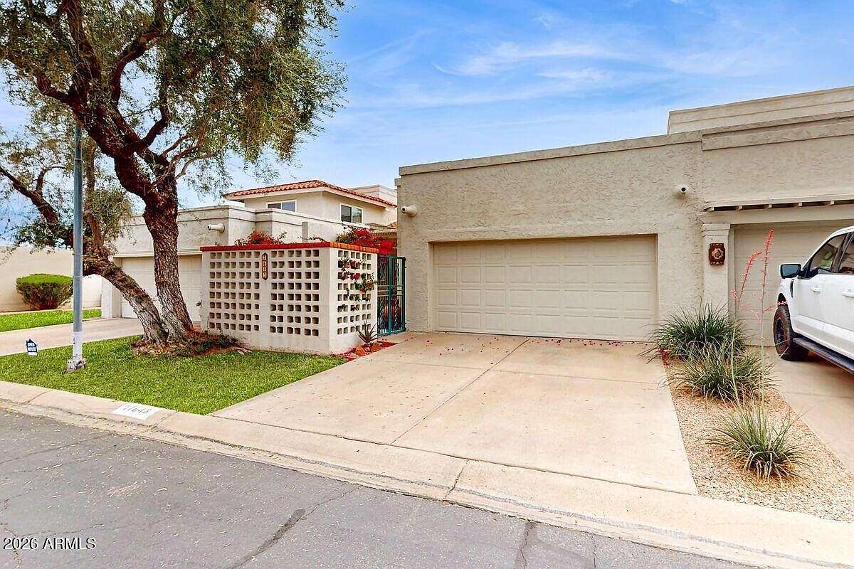 7643 E Sandalwood Dr photo 2