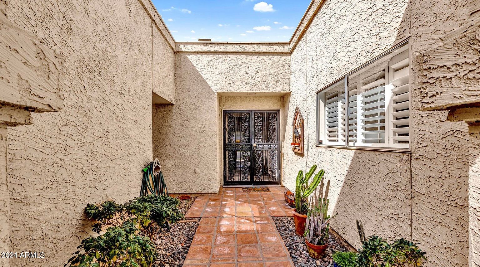 8188 E Del Cuarzo Dr photo 4