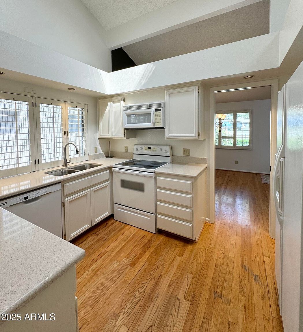 8188 E Del Cuarzo Dr photo 5