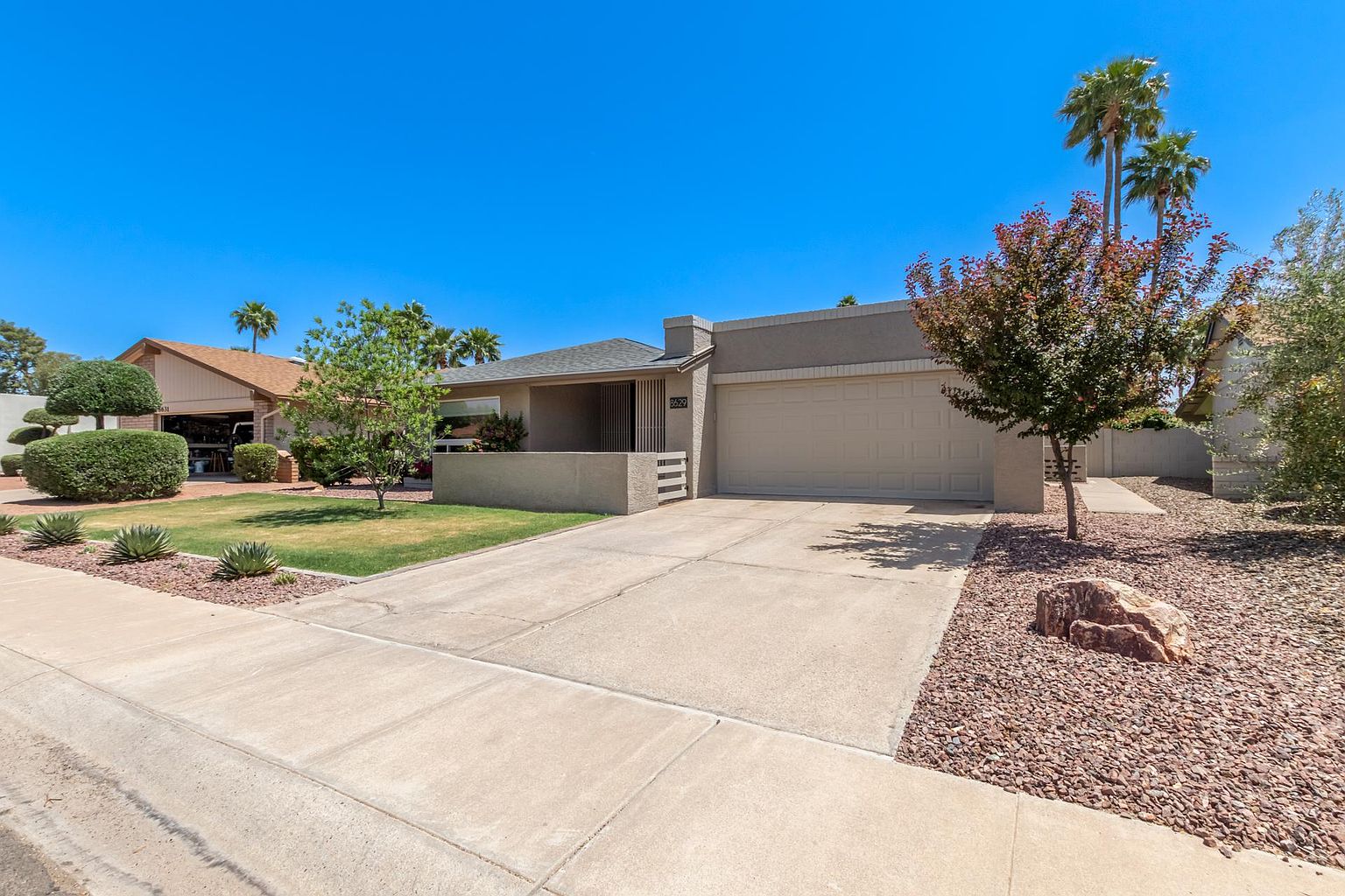 8629 E San Alfredo Dr photo 2