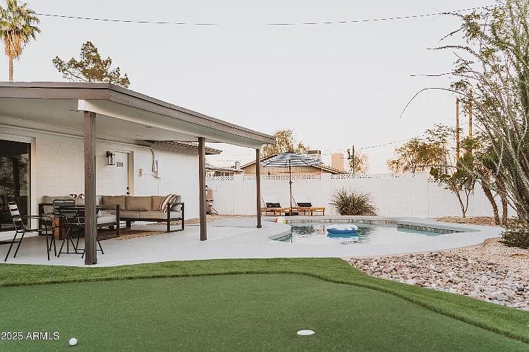 8737 E Rose Ln Scottsdale, AZ 85250 photo 2