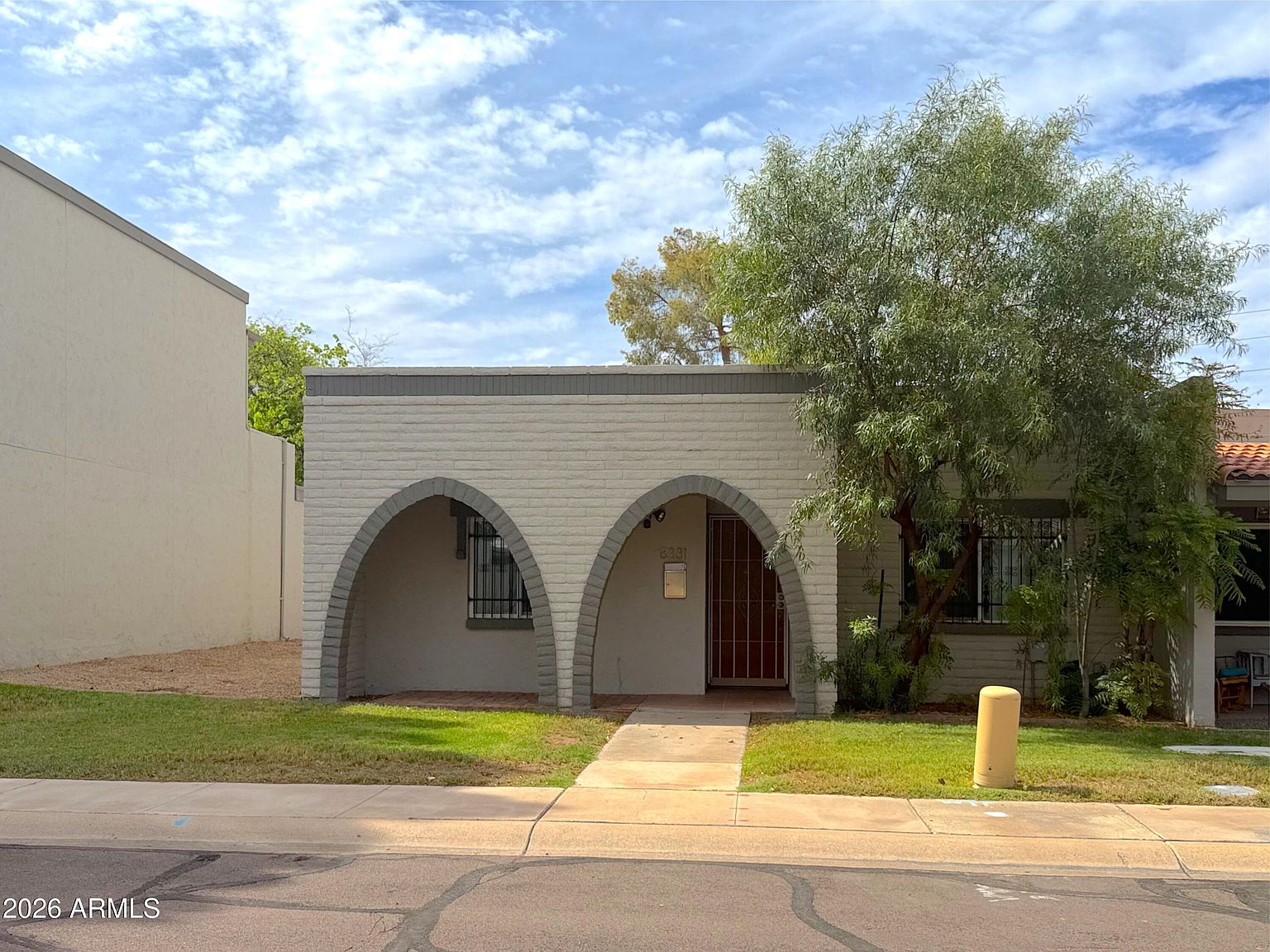 8331 E Valley Vista Dr photo 2