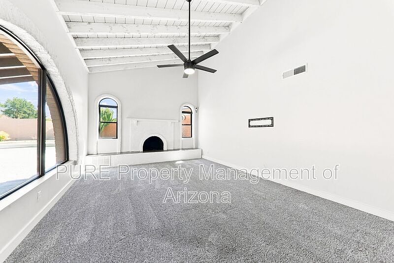 7218 E Harmont Dr photo 4