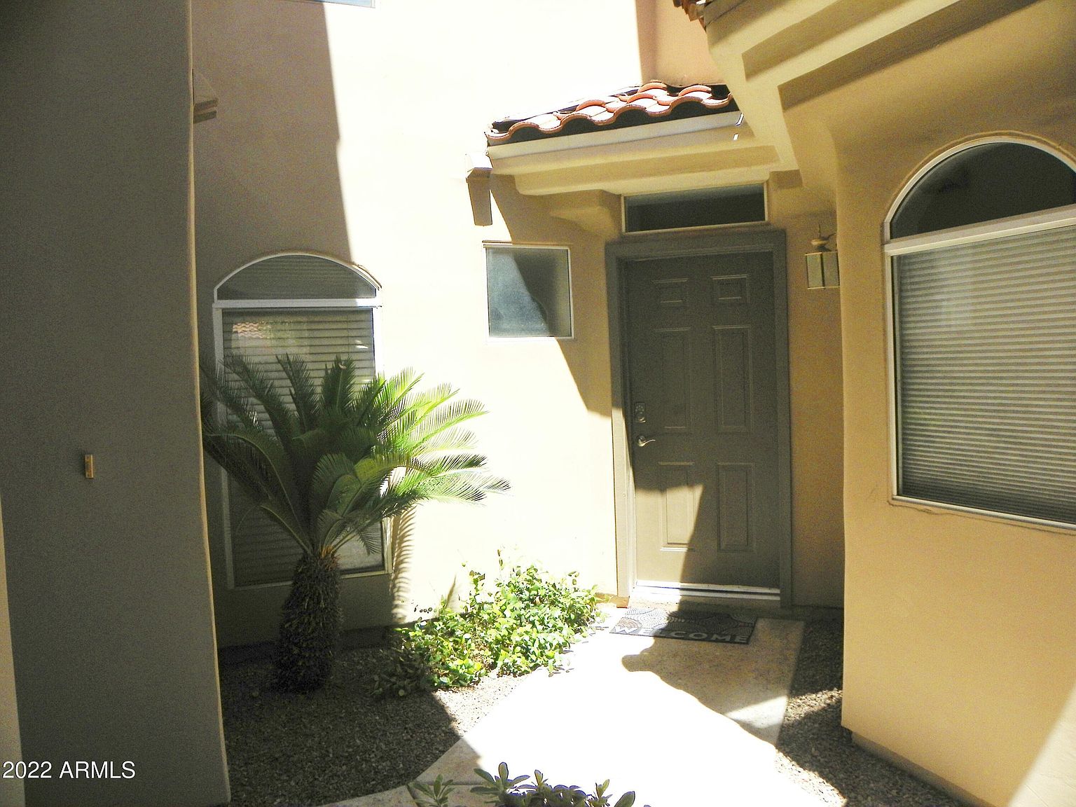 8653 E Royal Palm Rd Scottsdale, AZ 85258 photo 2