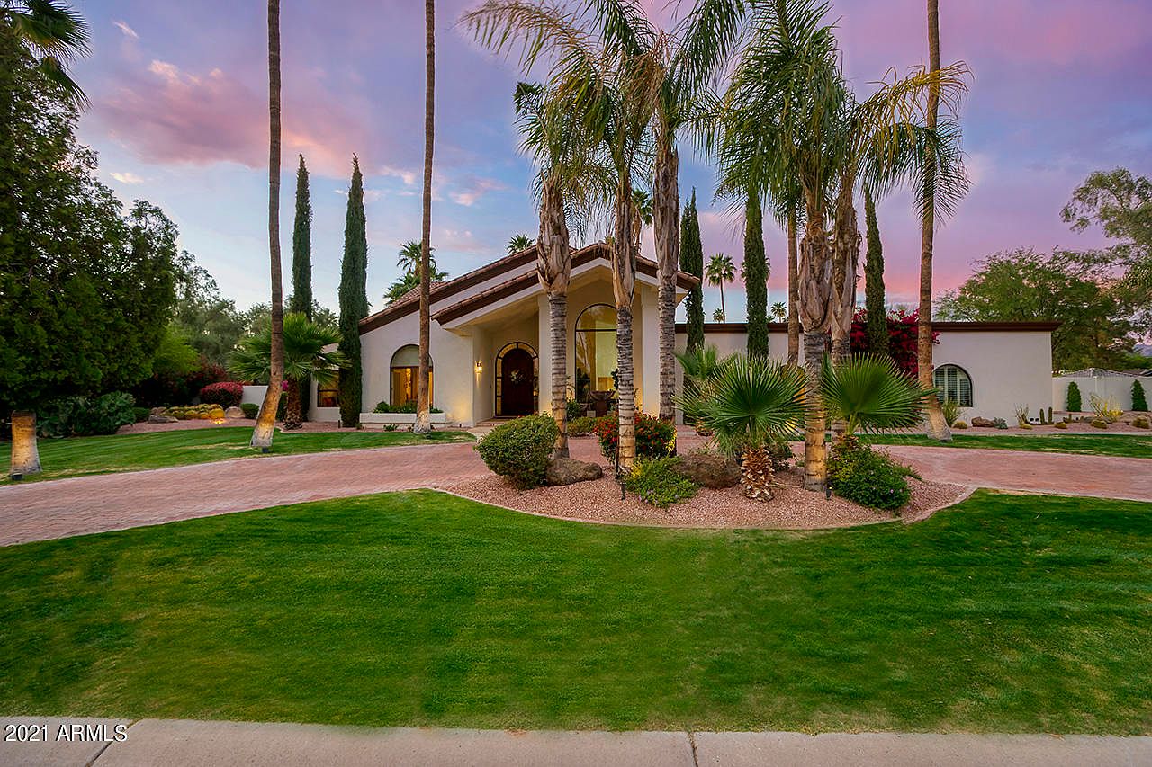 8260 E Sutton Dr photo 2