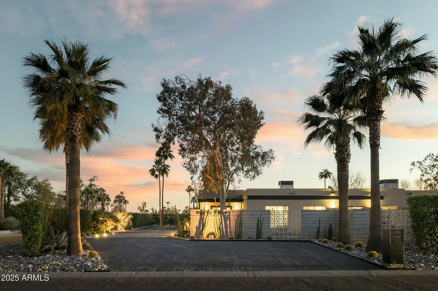 8011 E Larkspur Drive photo 5