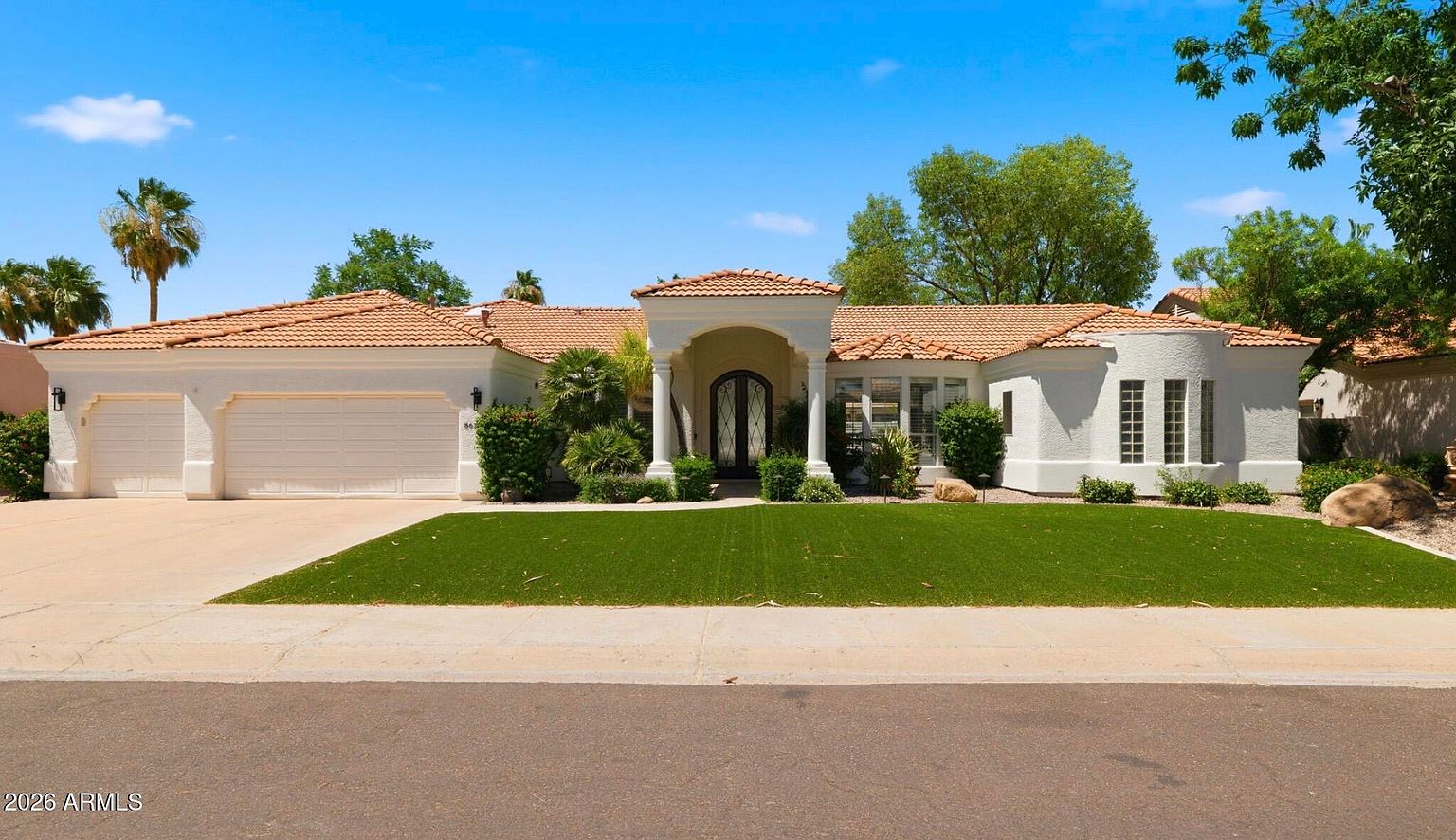 8638 E Dahlia Dr Scottsdale, AZ 85260 photo 2
