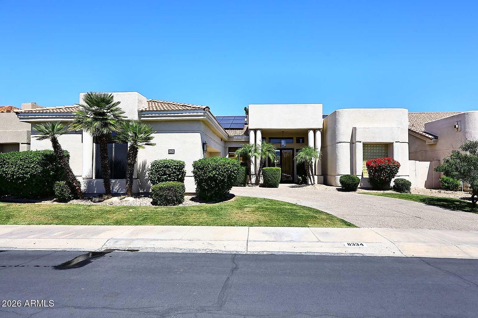 8334 E Jenan Dr Scottsdale, AZ 85260 photo 2
