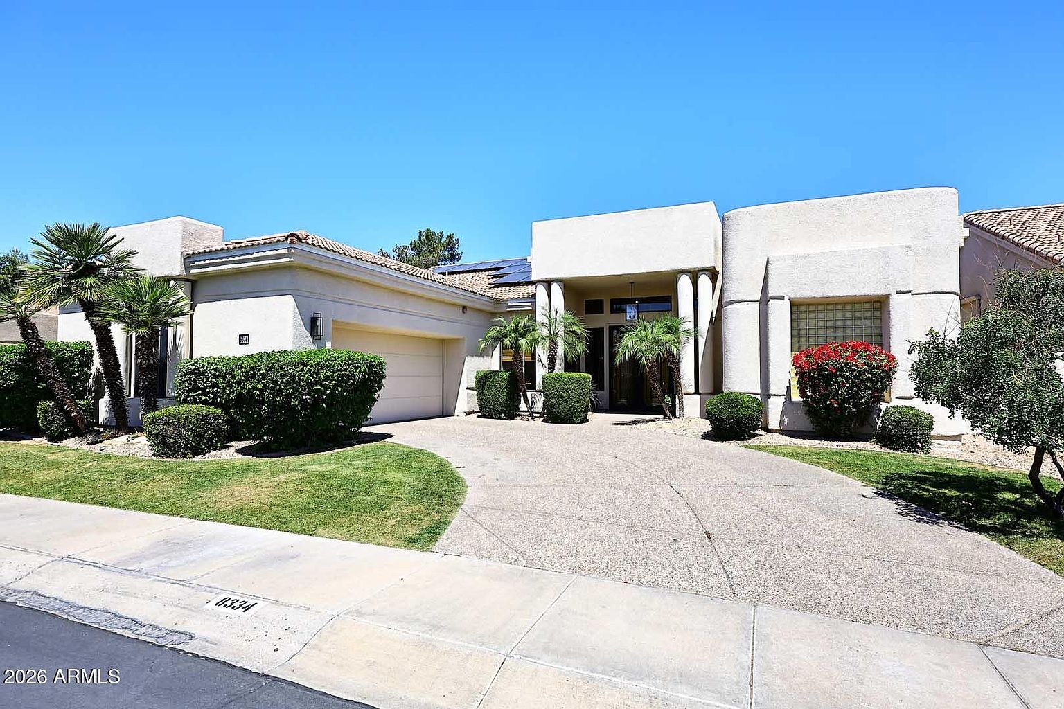 8334 E Jenan Dr Scottsdale, AZ 85260 photo 3