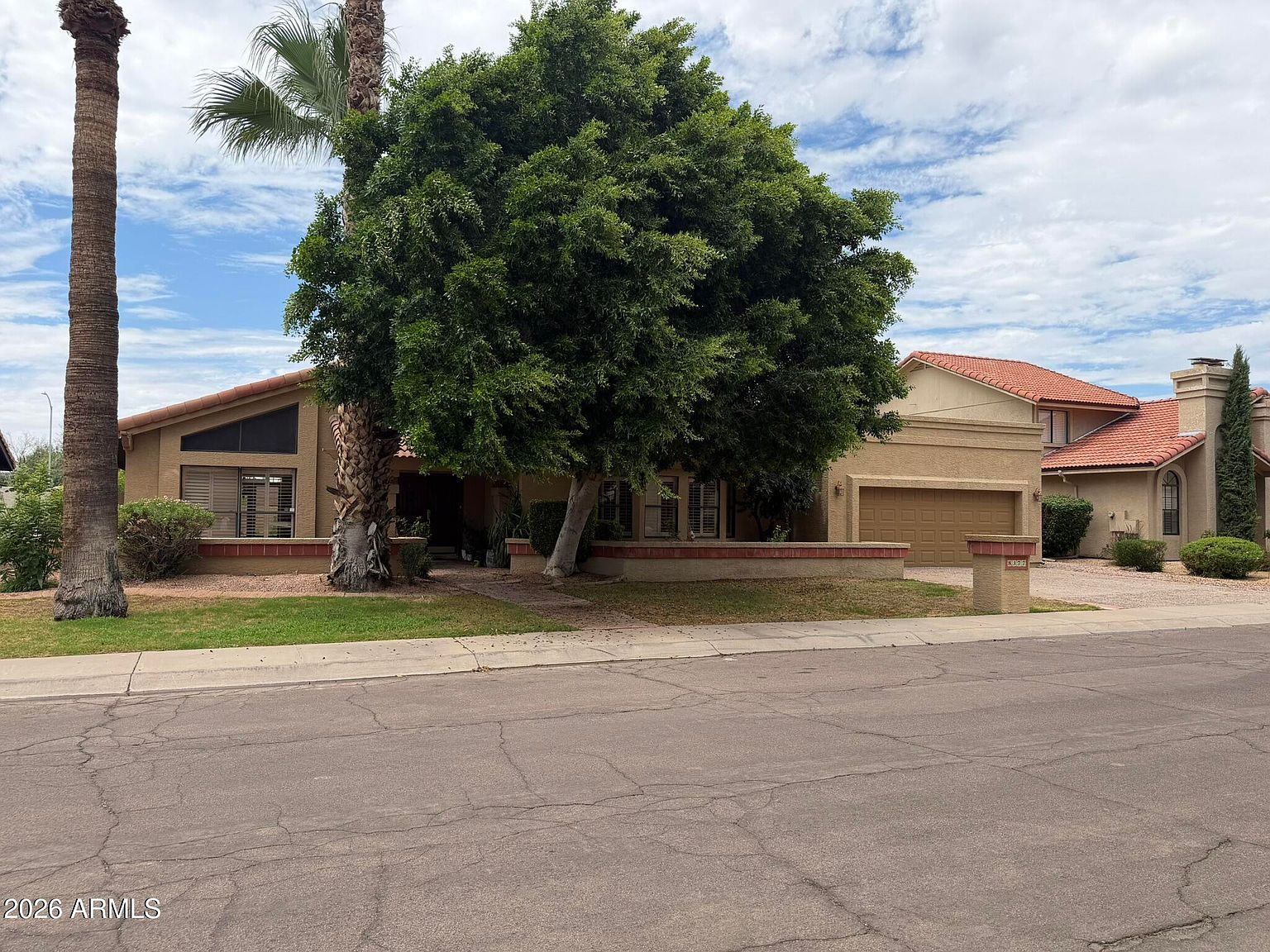8377 E Thoroughbred Trail Scottsdale, AZ 85258 photo 2