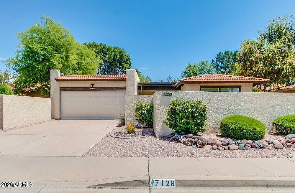 7129 N Vía De Alegria Scottsdale, AZ 85258 photo 2