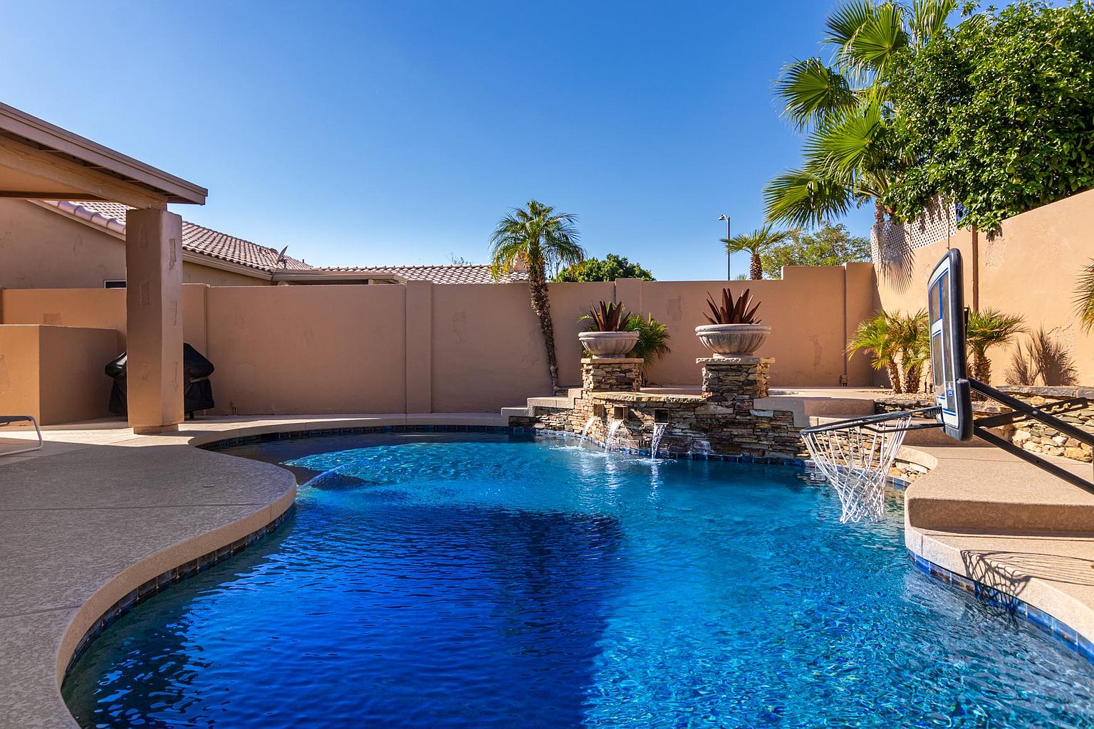 6768 W Via Montoya Dr photo 2