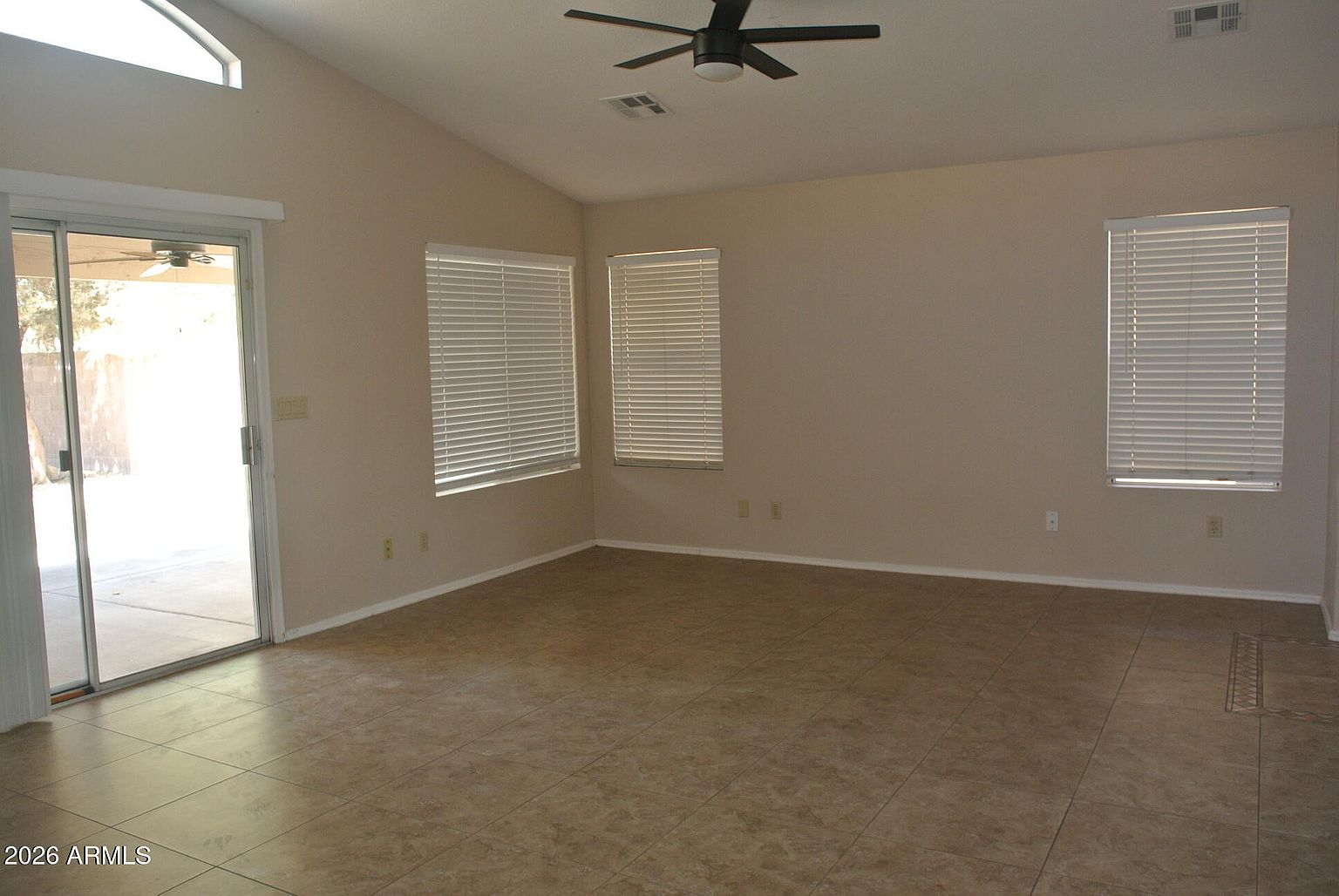 6814 W Louise Dr Glendale, AZ 85310 photo 4