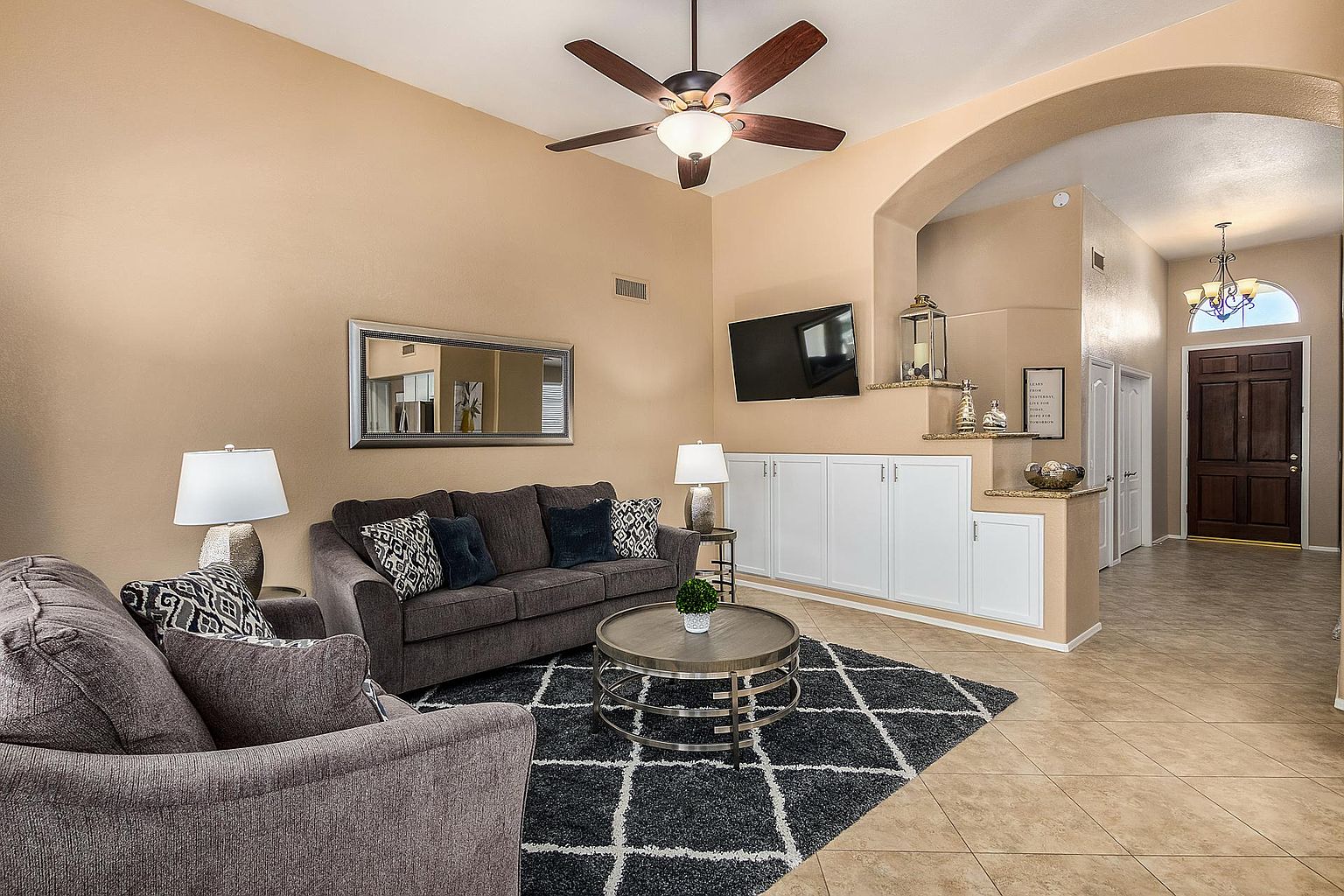 7269 W Robin Ln photo 5