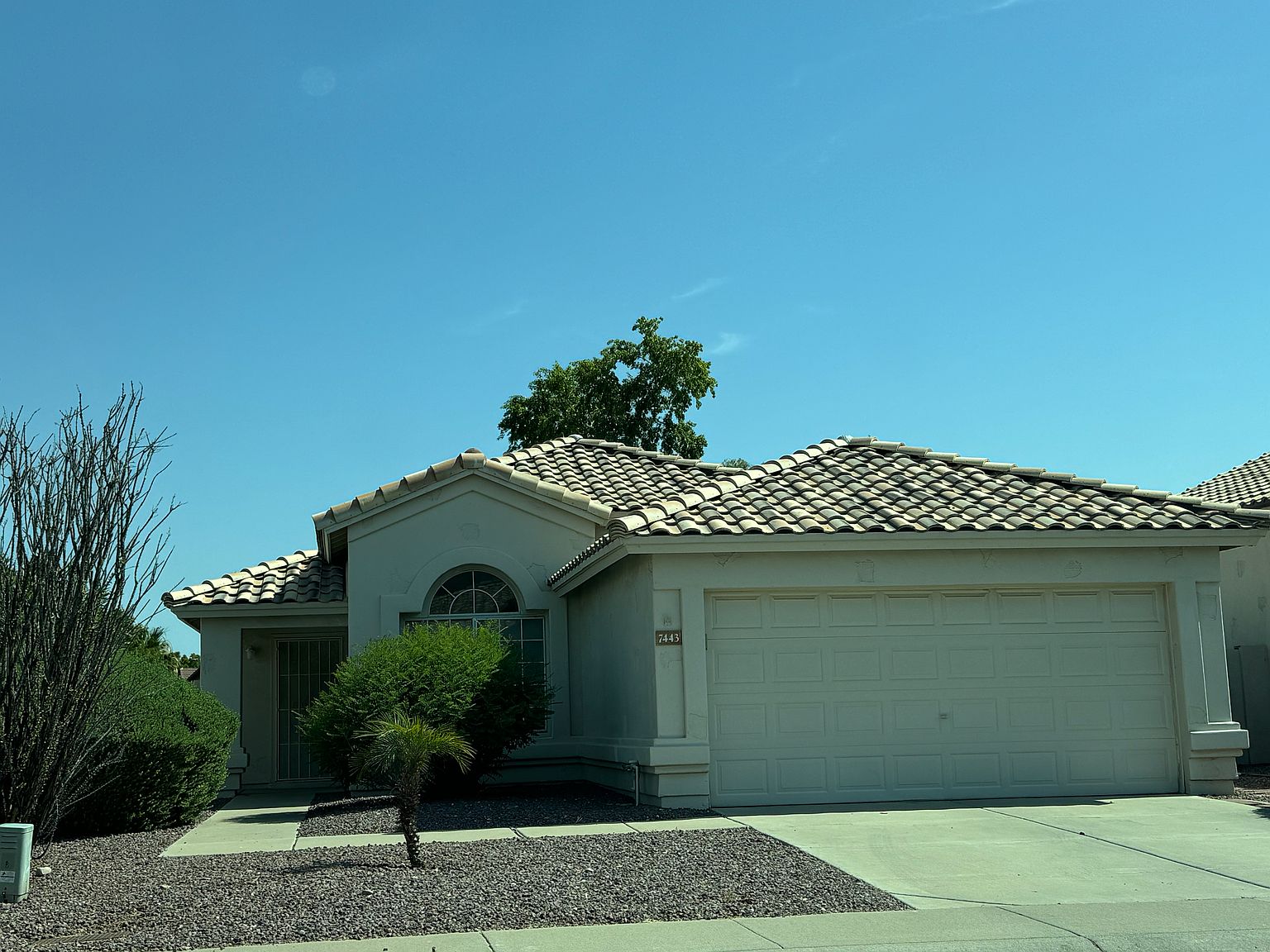 7443 W Via Del Sol Dr photo 2