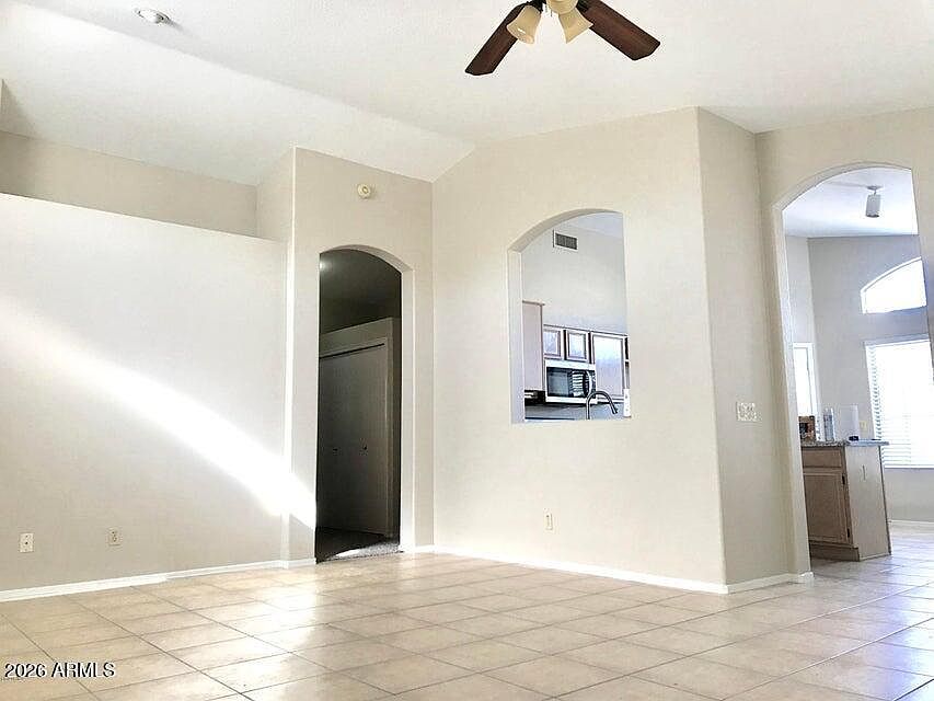 7427 W Crest Ln Glendale, AZ 85310 photo 5