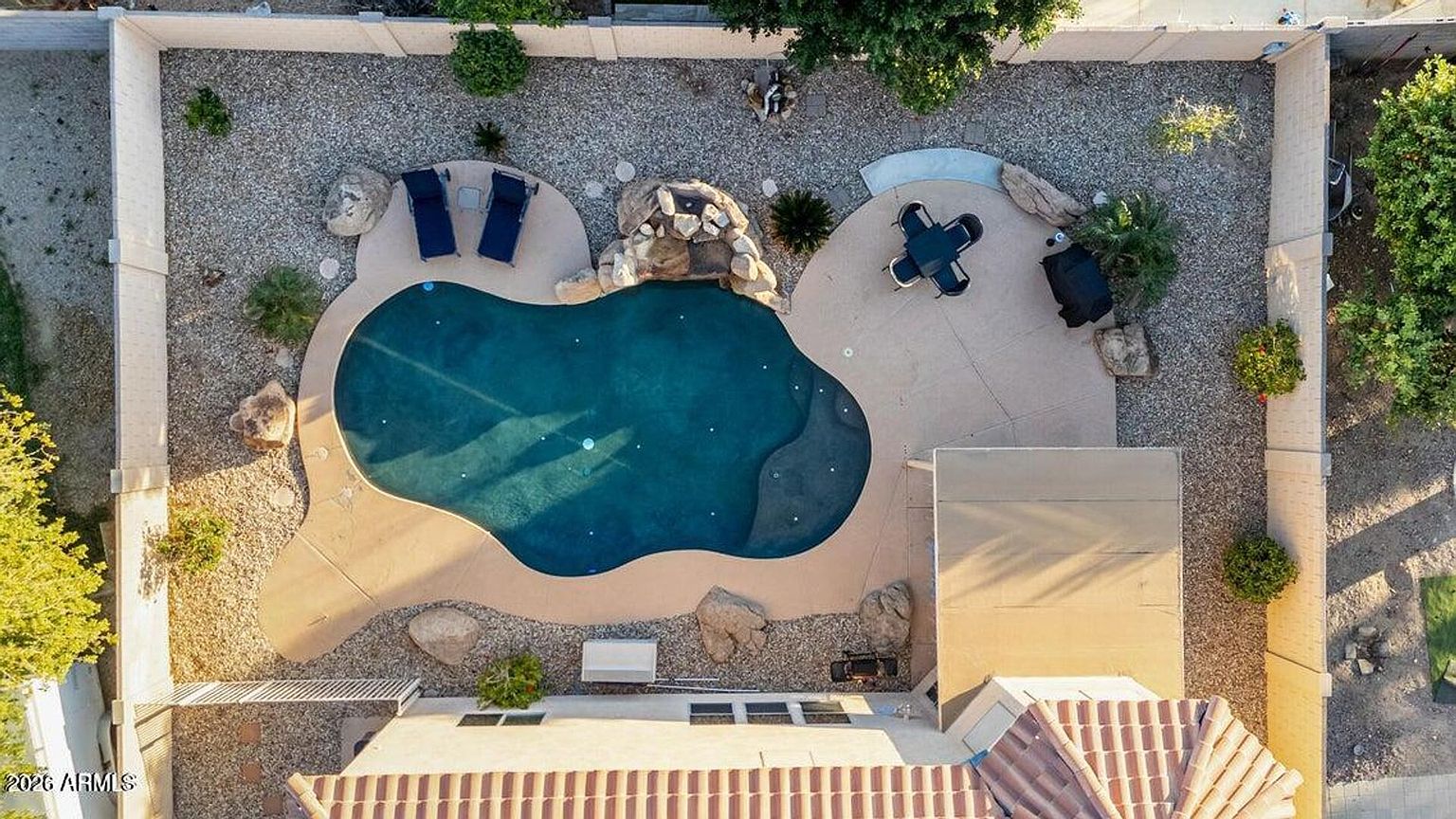 10617 W Daley Ln Peoria, AZ 85383 photo 4