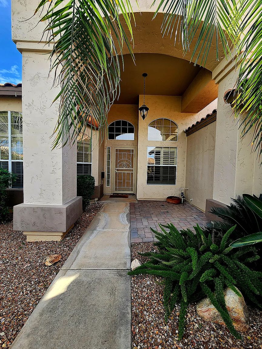 9657 W Potter Dr photo 4