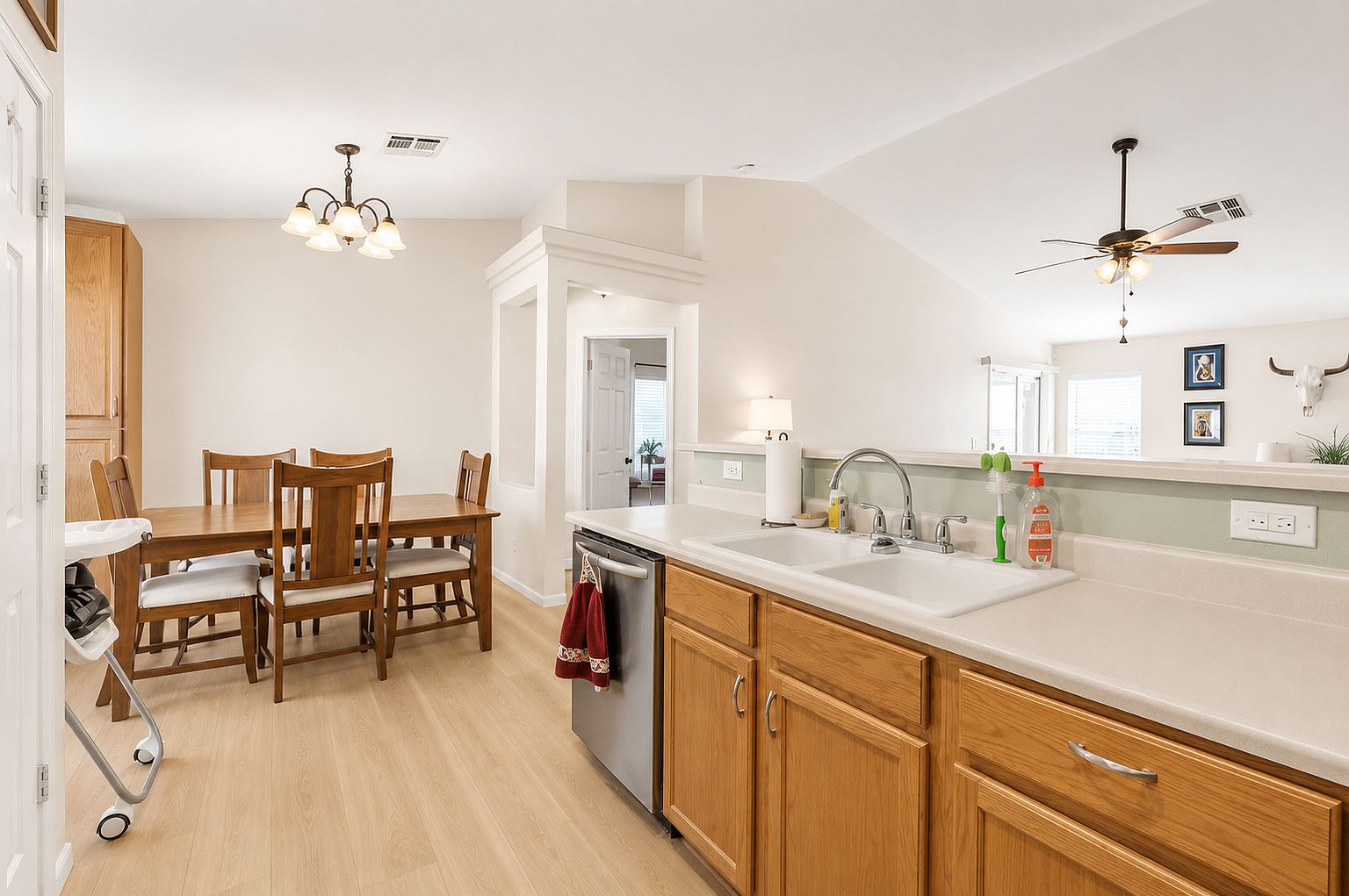 9164 W Harmony Ln photo 2