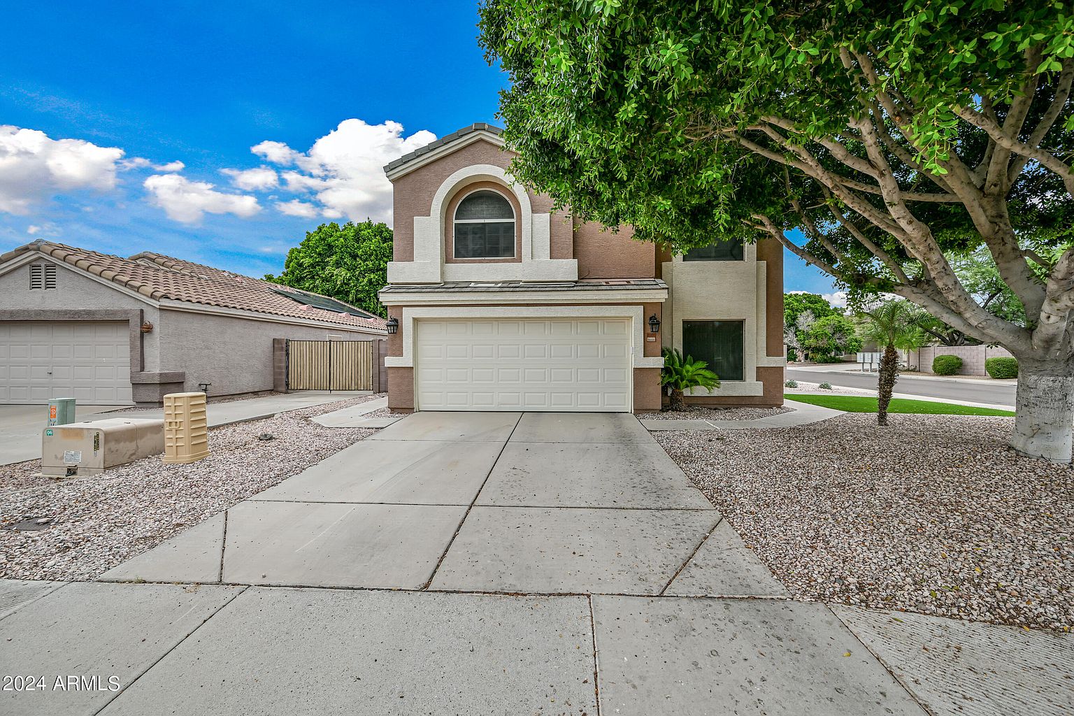 9208 W Deanna Dr