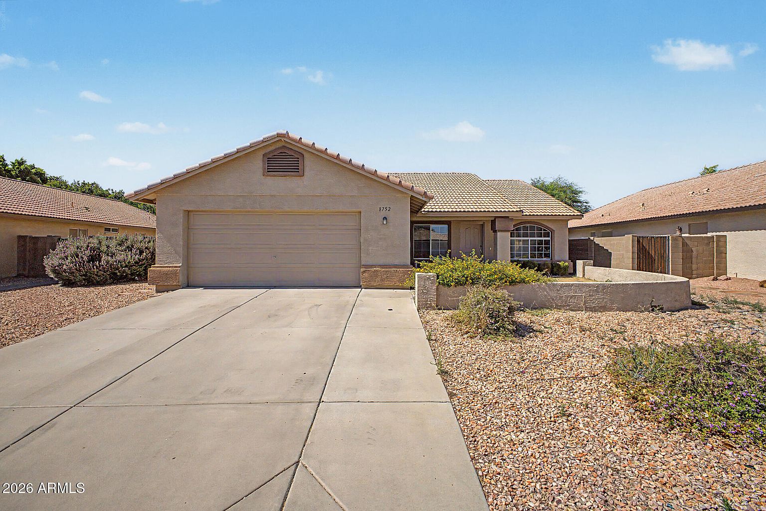 8752 W Melinda Ln Peoria, AZ 85382 photo 2