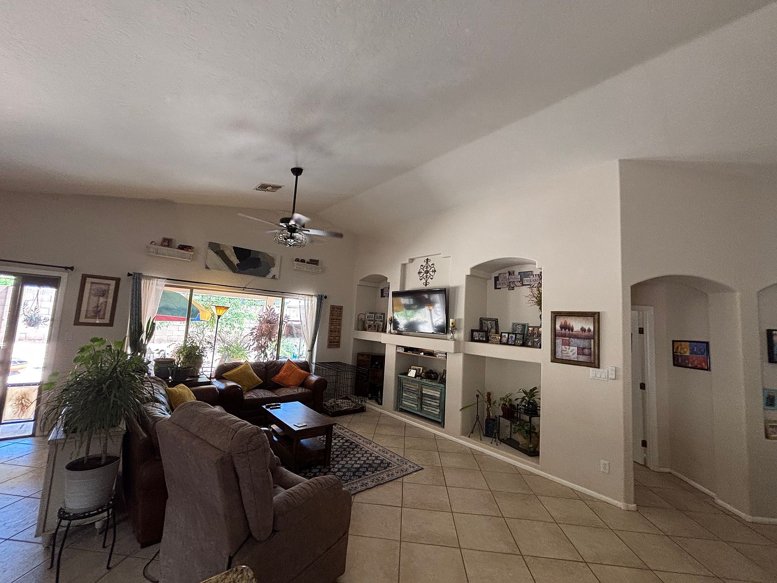 8754 W Salter Dr photo 4