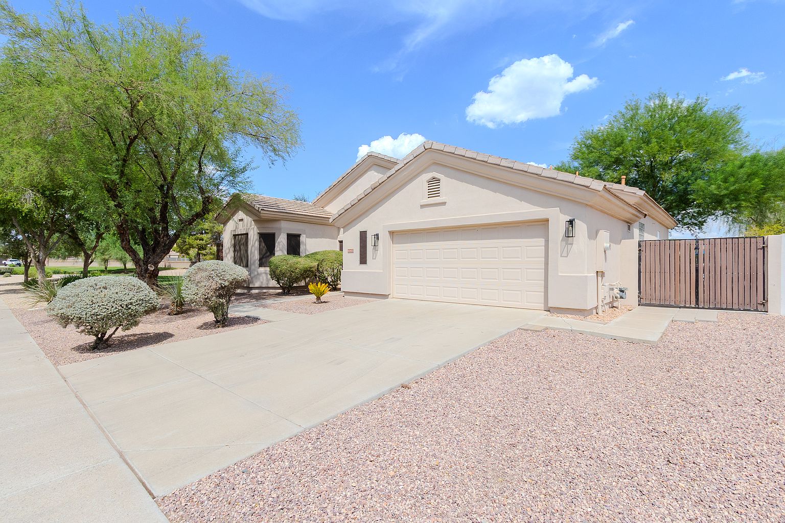 20457 N 80th Dr photo 3
